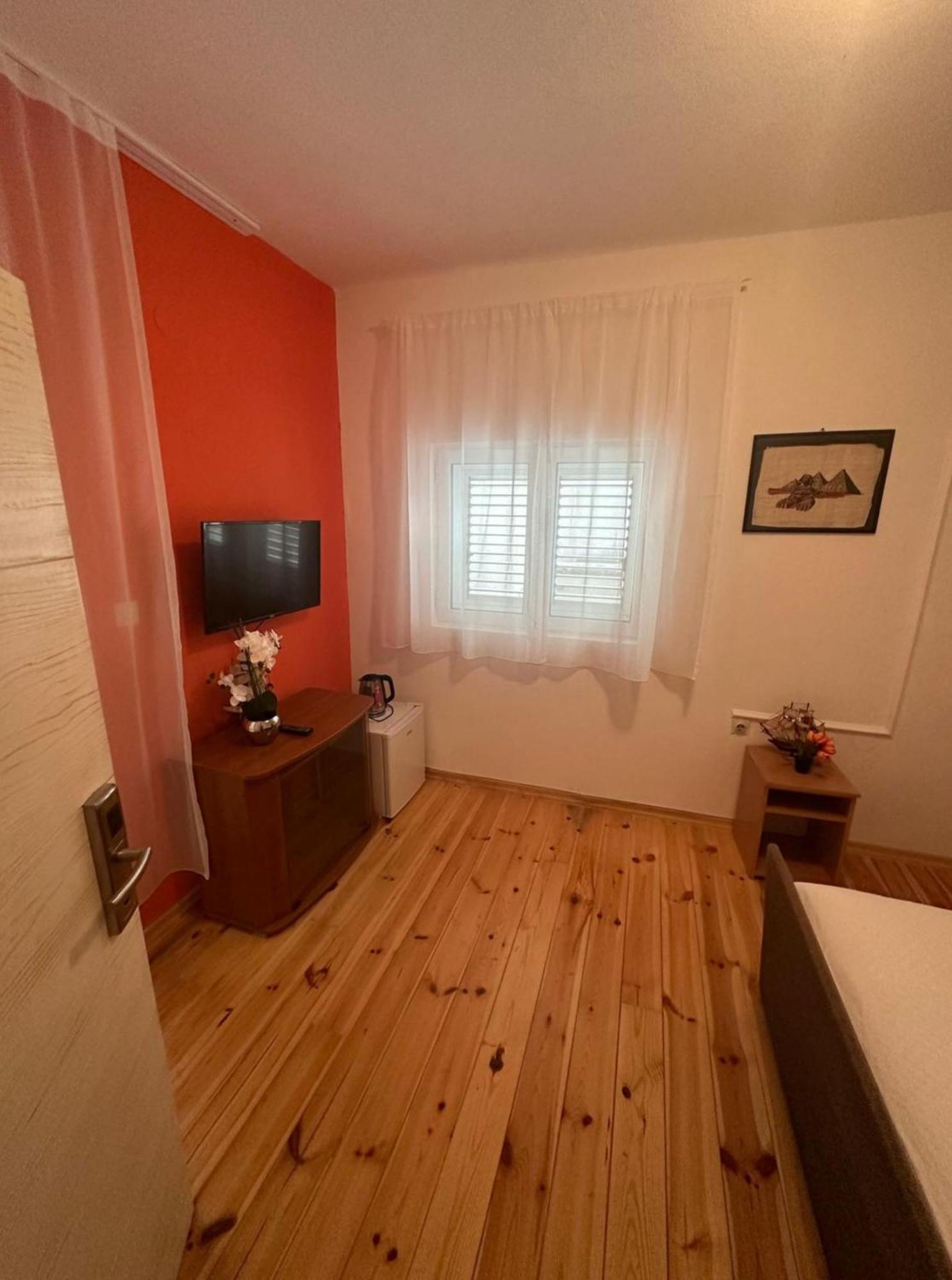 Themis Apart Hotel Kotor Exterior photo