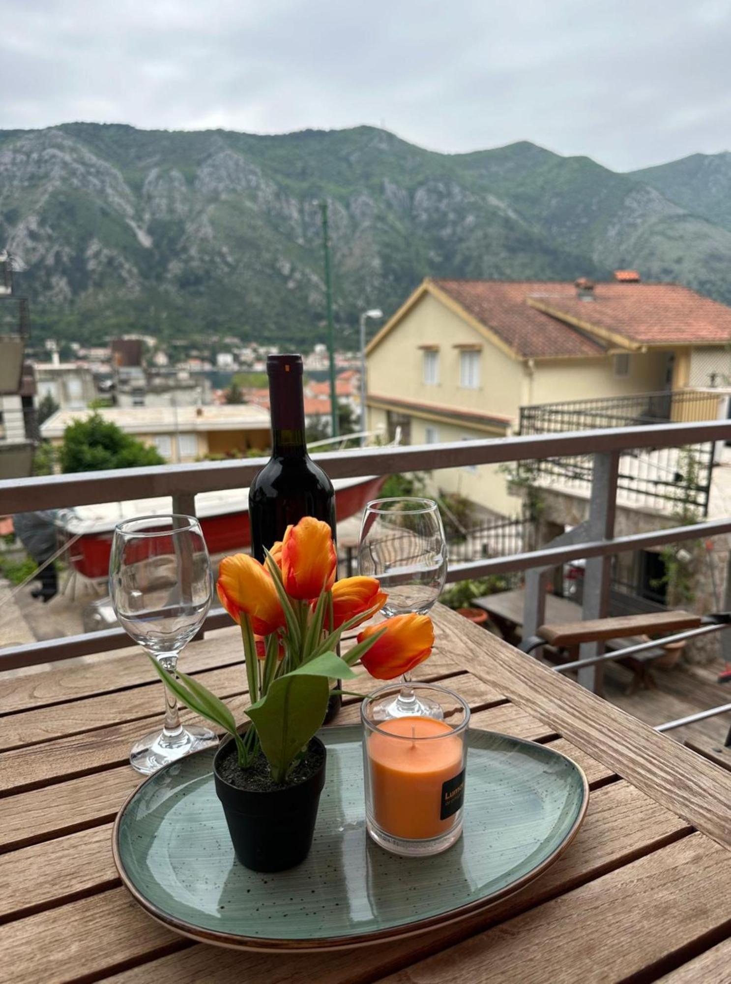 Themis Apart Hotel Kotor Exterior photo